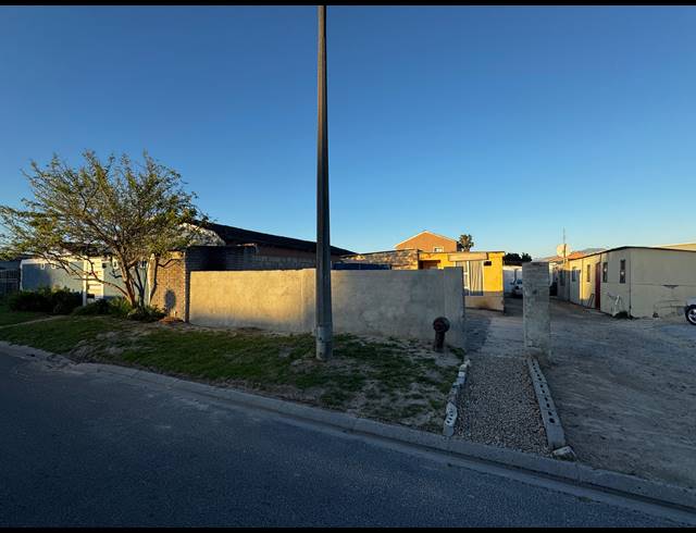 415M² VACANT LAND FOR SALE IN ELECTRIC CITY